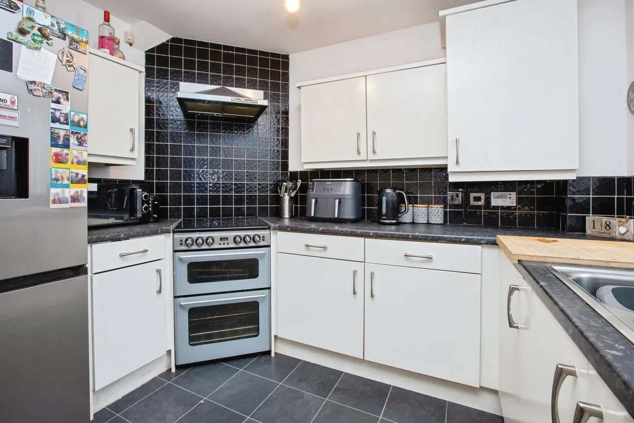 High Hazles Drive, Huthwaite, NG17, photo 2