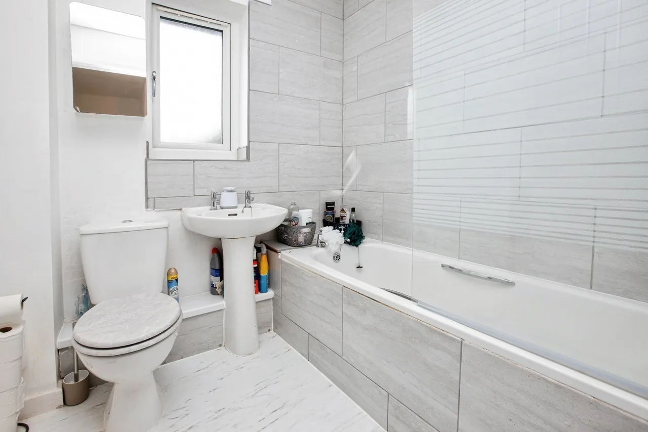High Hazles Drive, Huthwaite, NG17, photo 3