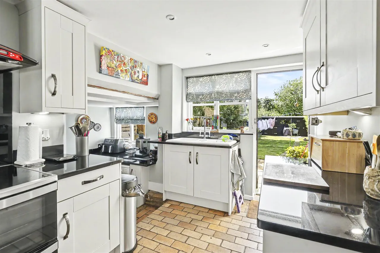 High Street, Linton, CB21, photo 9