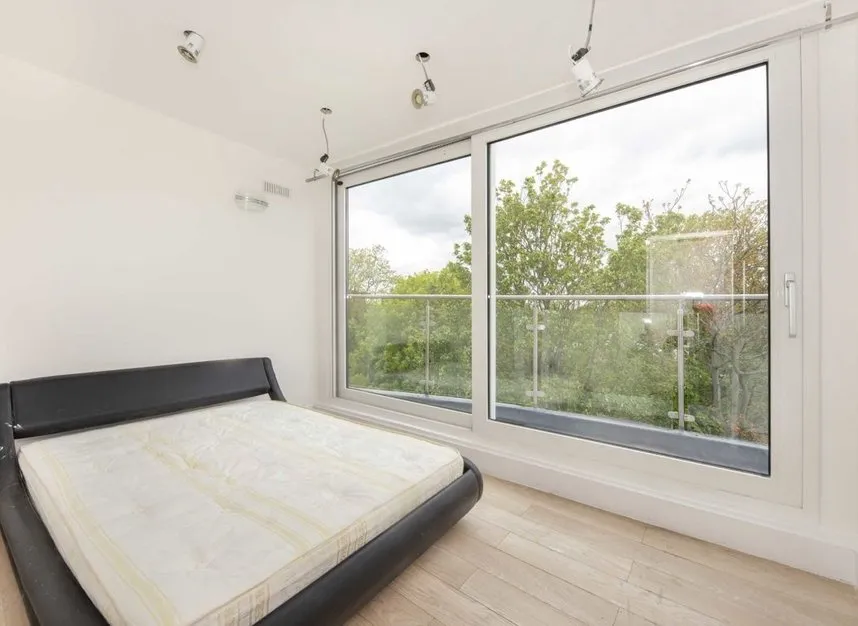 Bridport Terrace, South Lambeth, SW8, photo 4