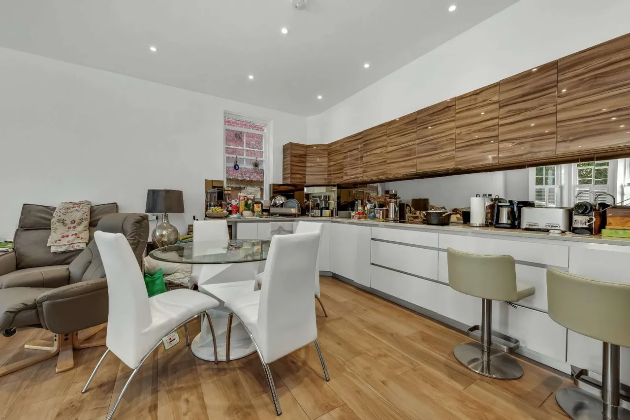 Oatlands Chase, Weybridge, Surrey, KT13 9RS, photo 8