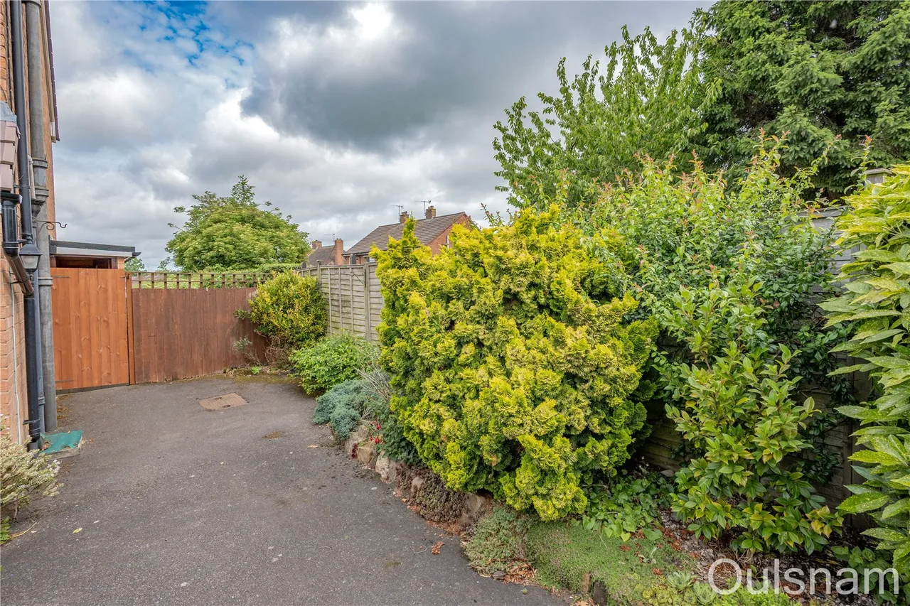 Woodrow Lane, Catshill, Bromsgrove, Worcestershire, B61 0PP, photo 20