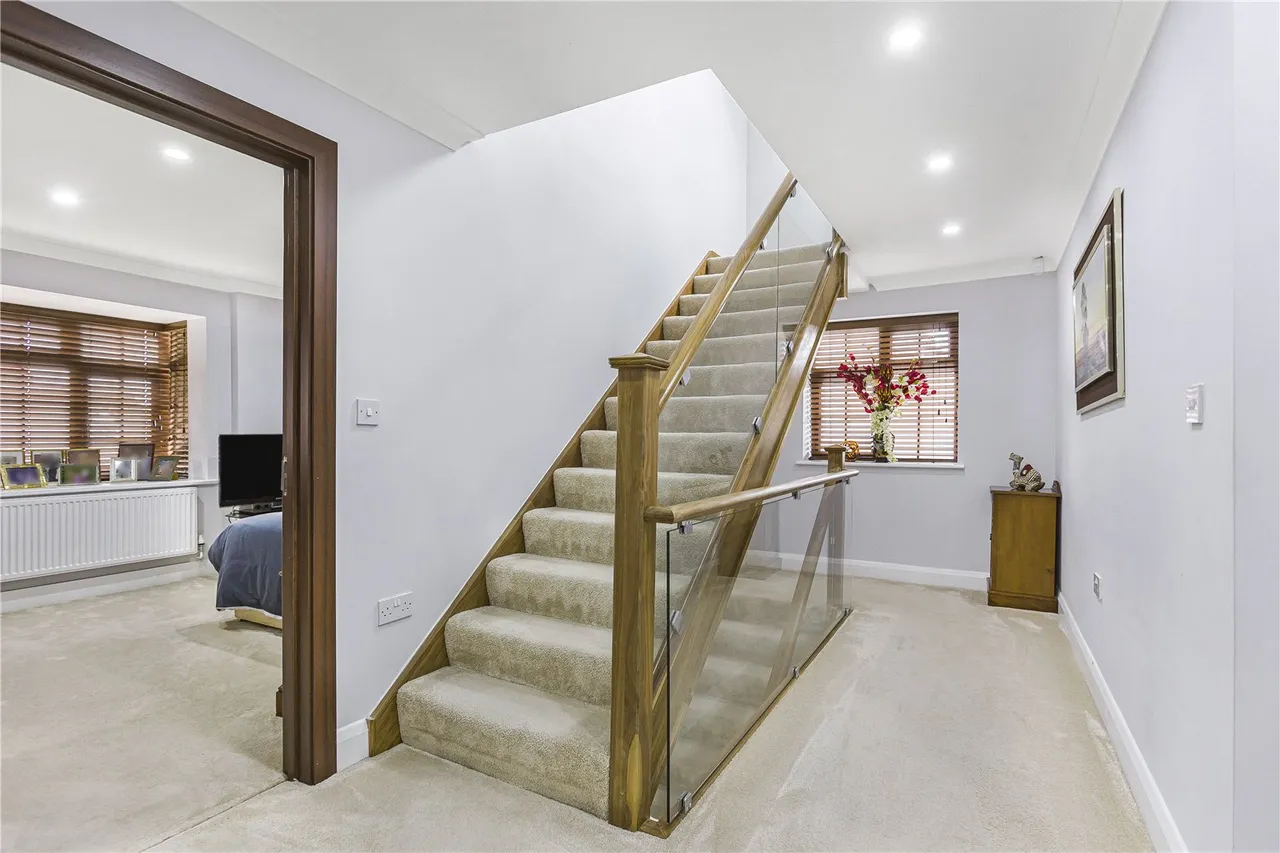 Hanyards Lane, Cuffley, Herts, EN6 4AT, photo 9