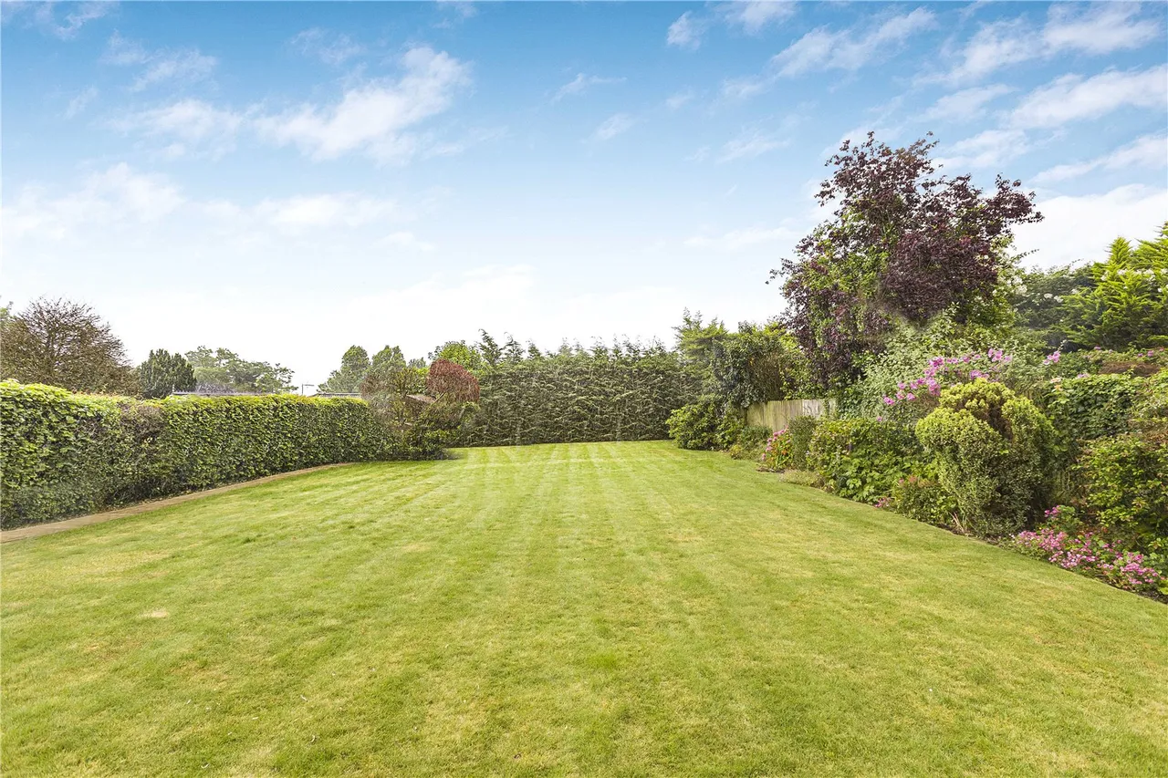 Hanyards Lane, Cuffley, Herts, EN6 4AT, photo 21