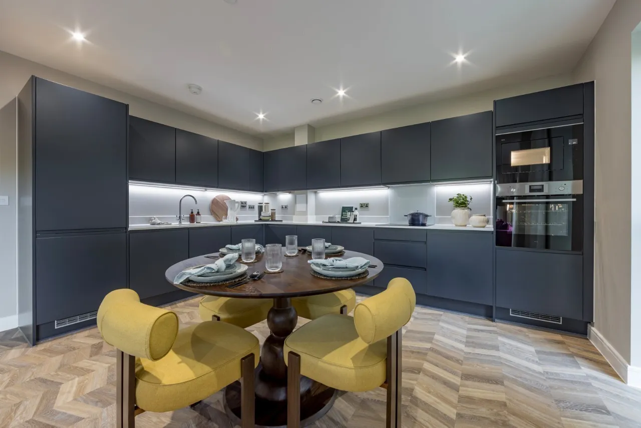 Garrett Lane, London, SW18, photo 4