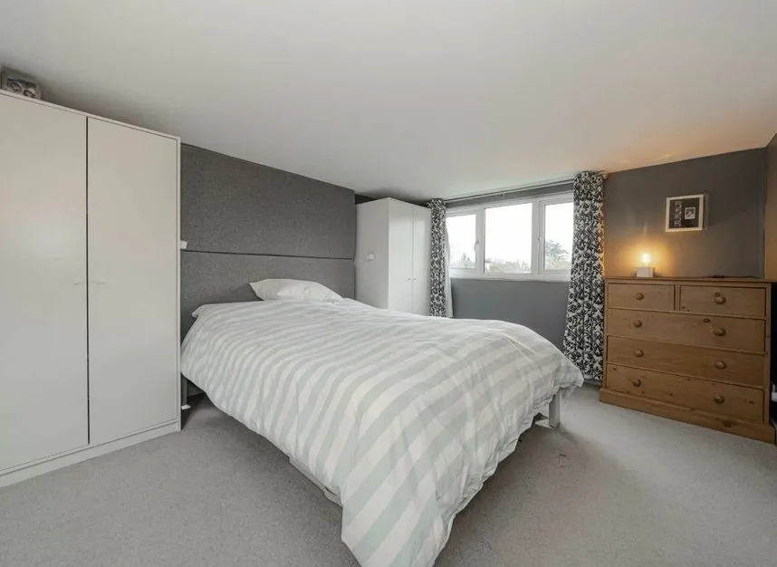 Elizabeth Gardens, Sunbury-On-Thames, TW16, photo 4
