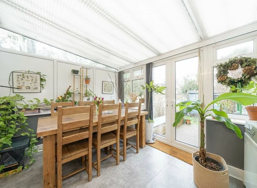 Elizabeth Gardens, Sunbury-On-Thames, TW16, photo 5