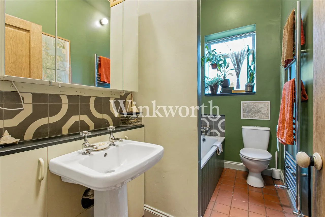 Cranleigh Road, London, N15, photo 13