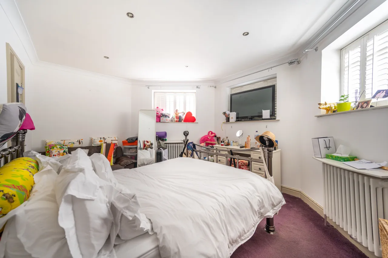 Flat 1, 25 Christchurch Avenue, London, photo 5