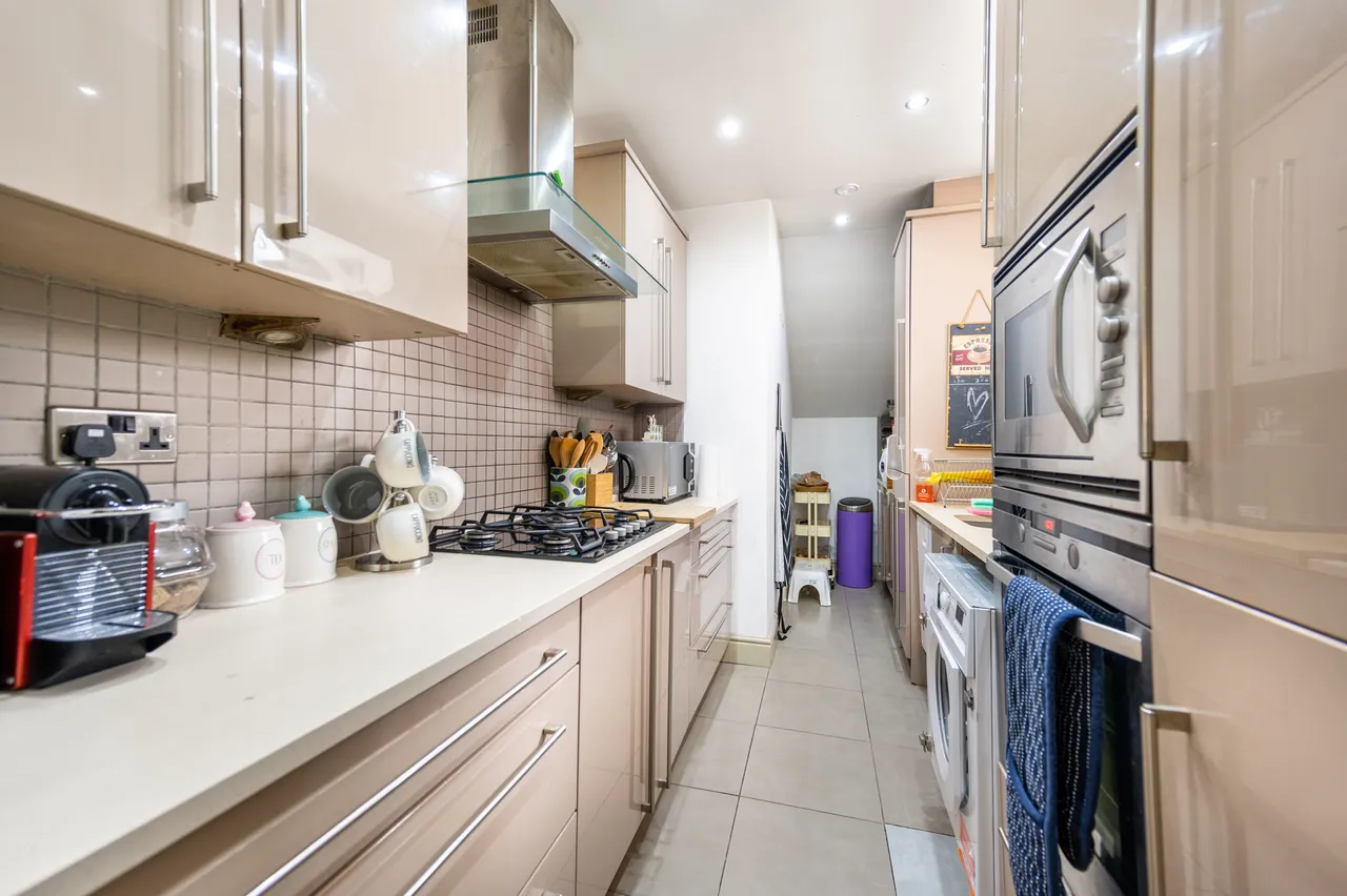 Flat 1, 25 Christchurch Avenue, London, photo 4