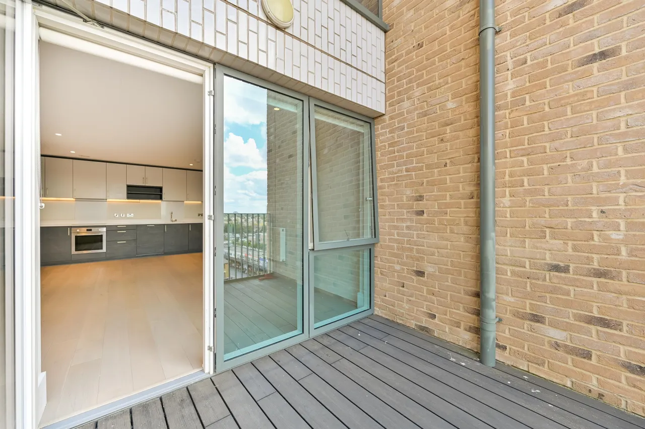 Showflat 4 (2 bed), Charter Place, Hounslow, photo 5