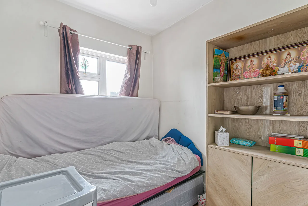Middle Road, London, SW16, photo 9