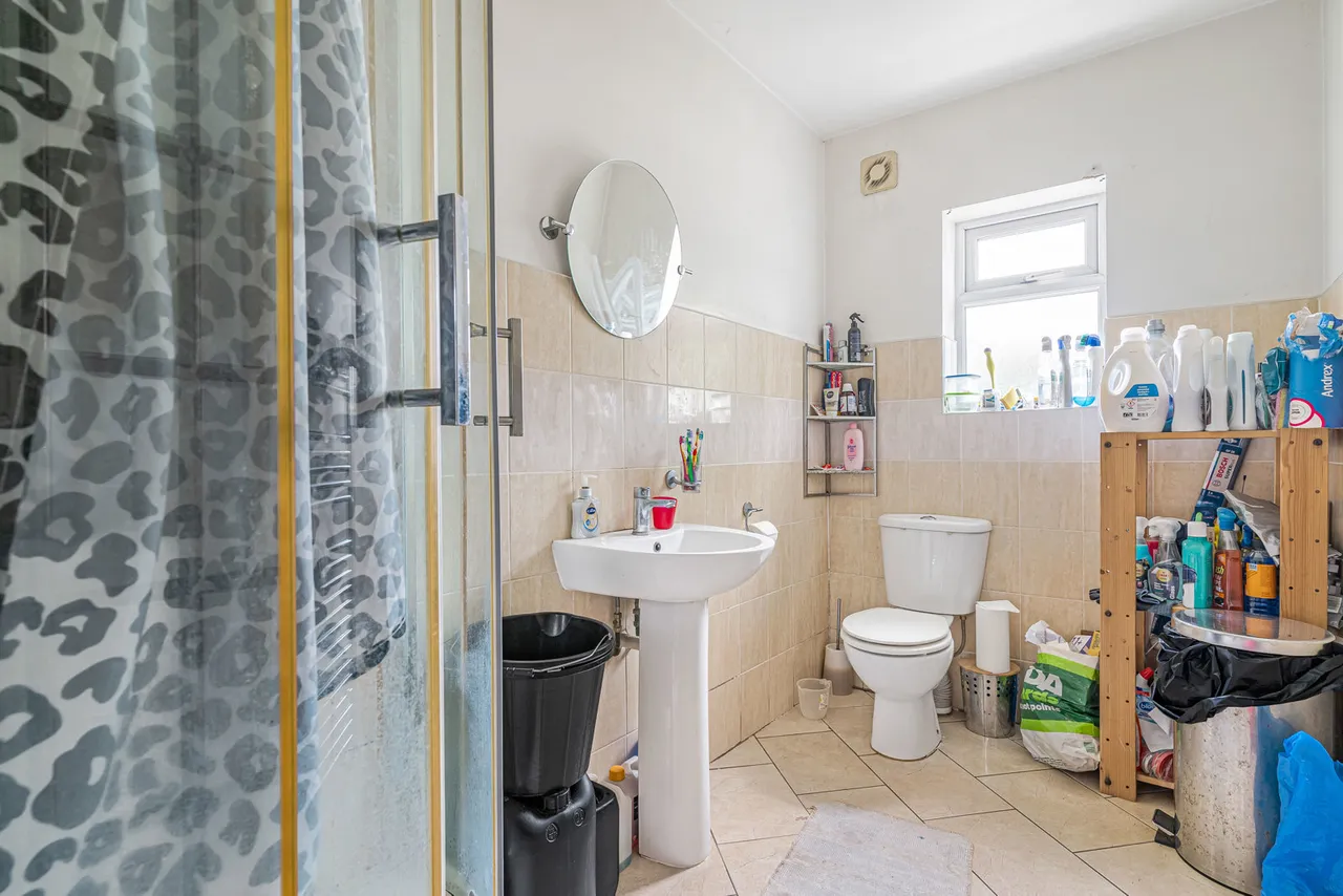 Middle Road, London, SW16, photo 15