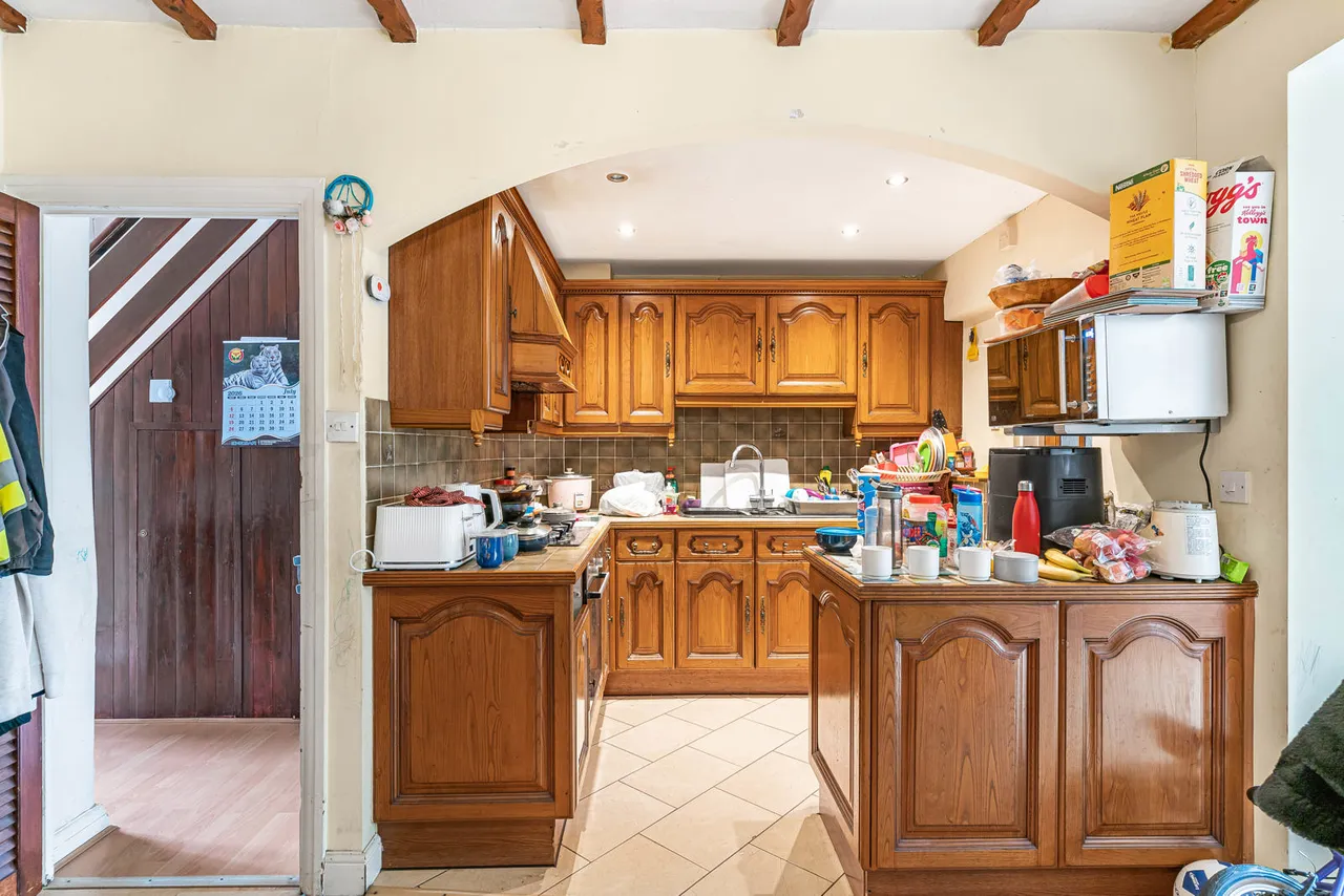 Middle Road, London, SW16, photo 11