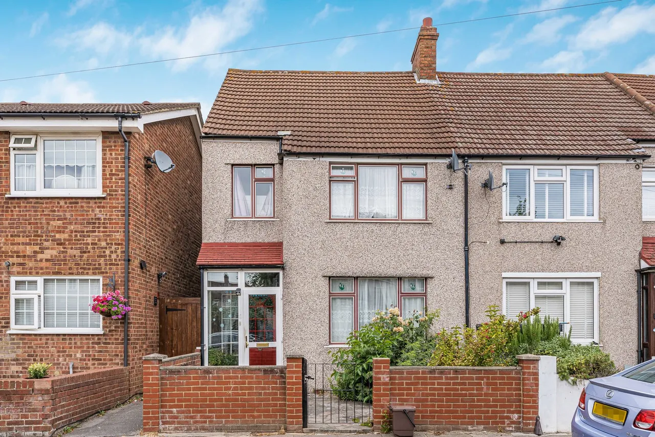 Middle Road, London, SW16, photo 18