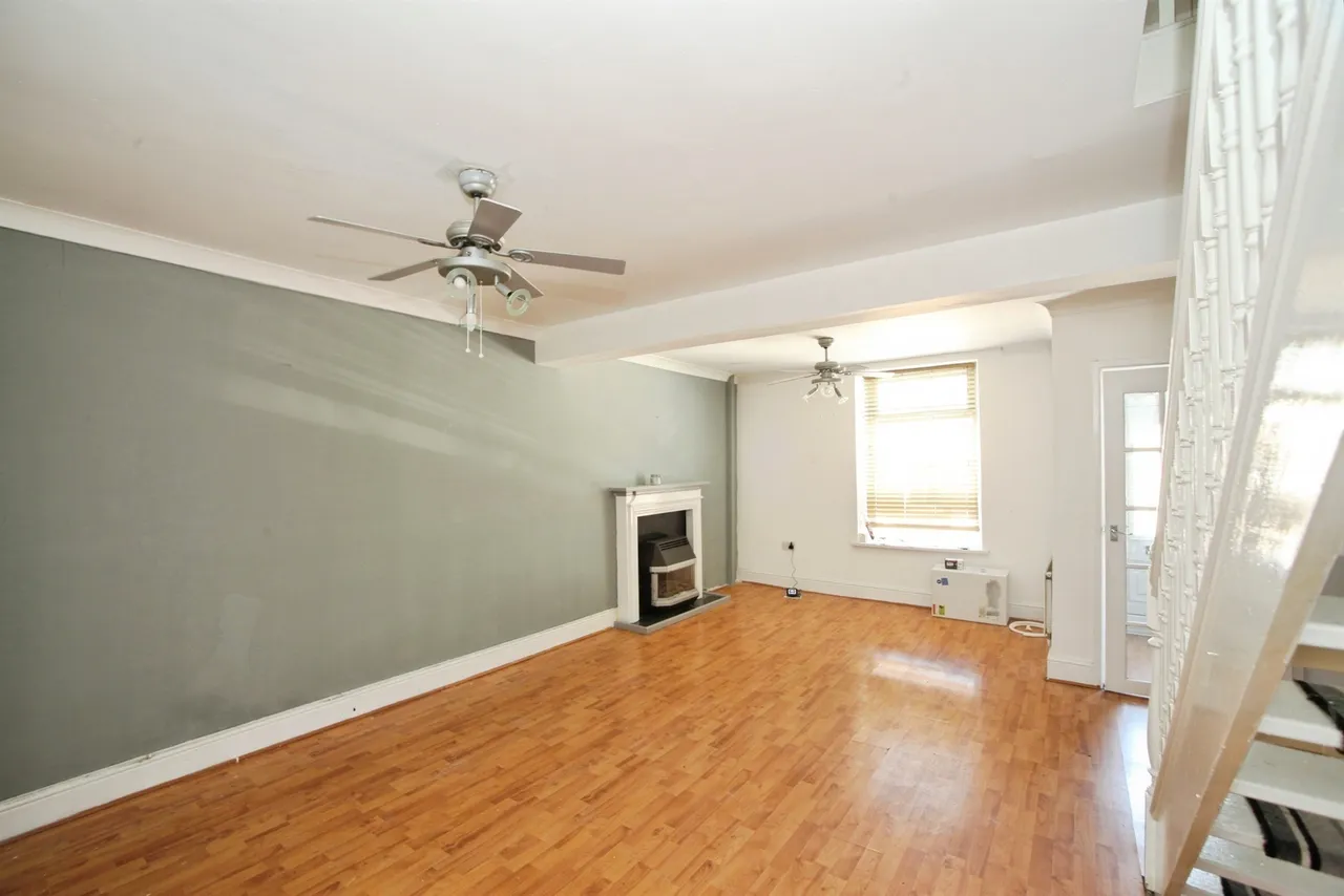 Penygraig Road, Tonypandy, CF40, photo 3