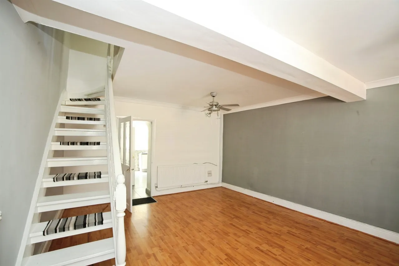 Penygraig Road, Tonypandy, CF40, photo 5