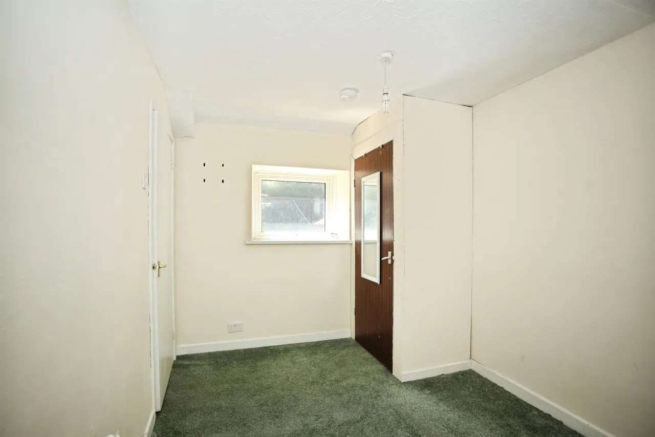Penygraig Road, Tonypandy, CF40, photo 8
