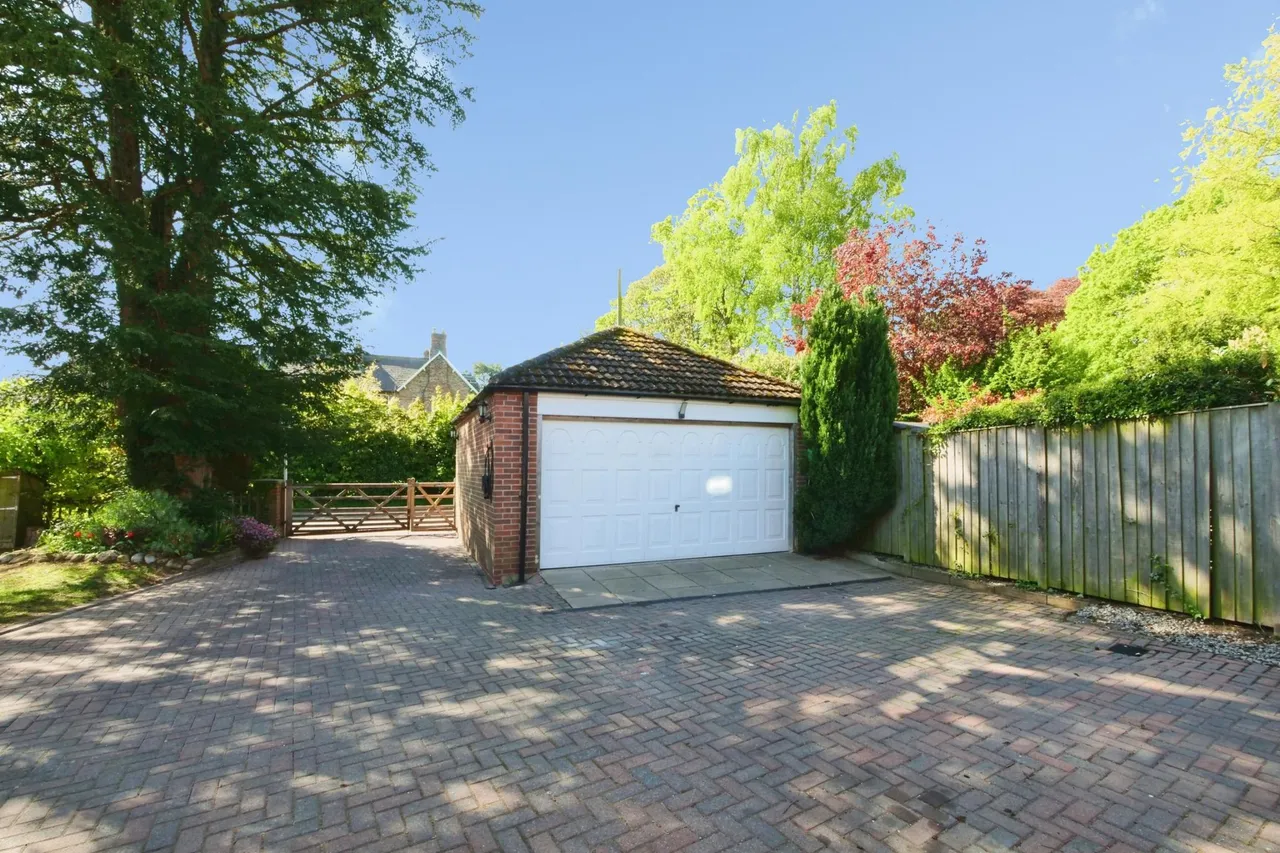 Vicarage Lane, Naburn, YO19, photo 3