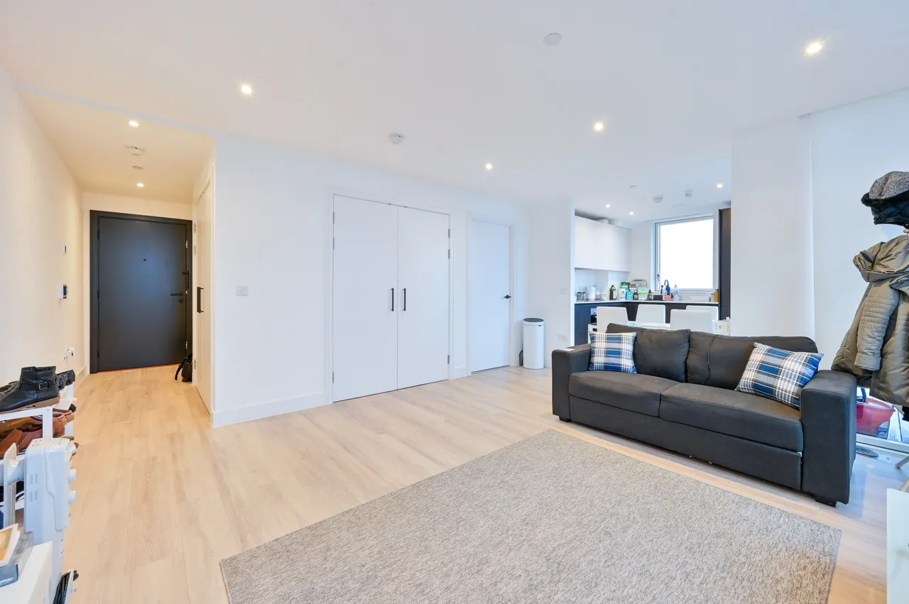 142 Silverleaf House, 1 Heartwood Boulevard, London, photo 8