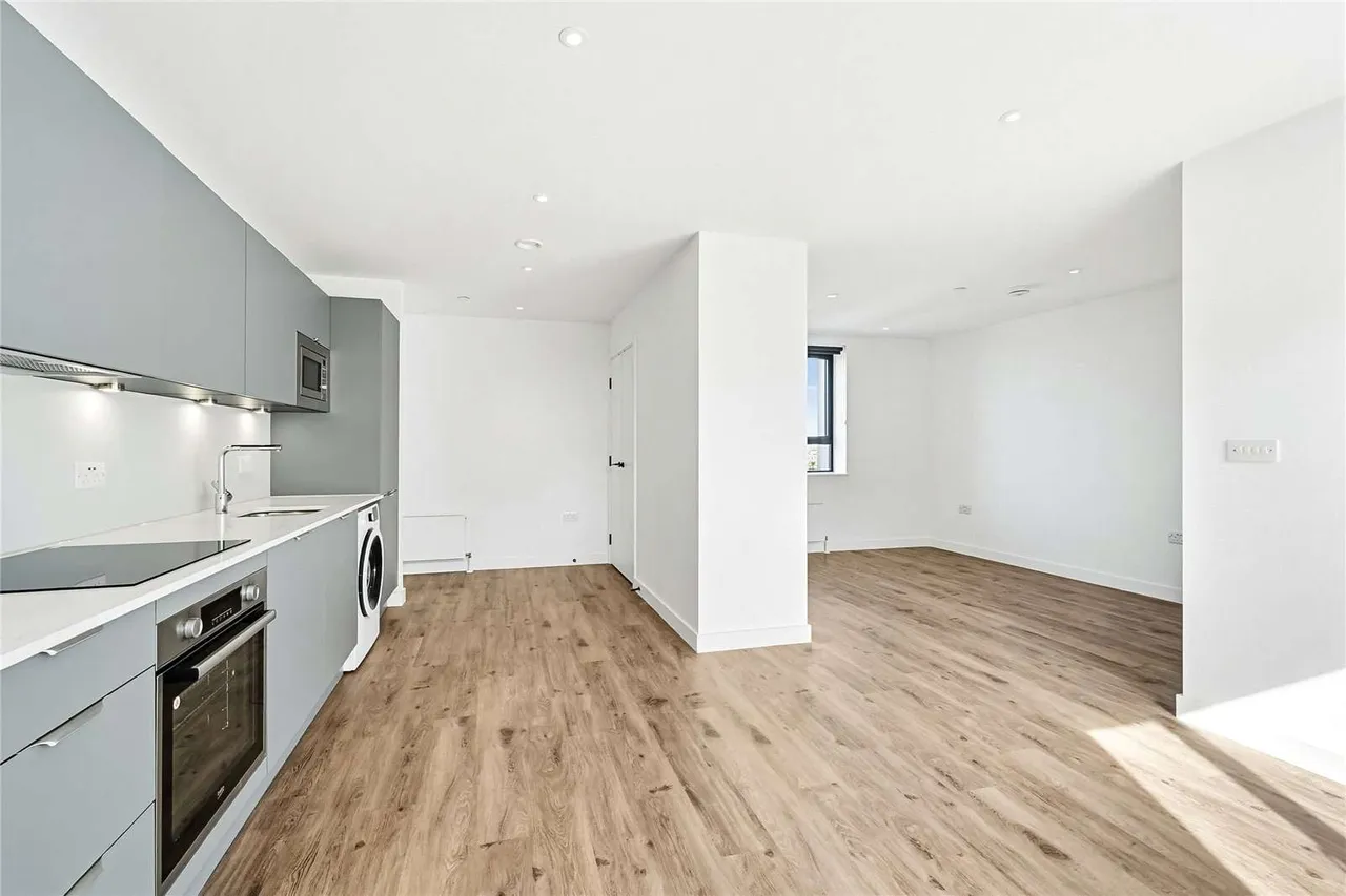 Barking Road, London, E6 2RT, photo 3