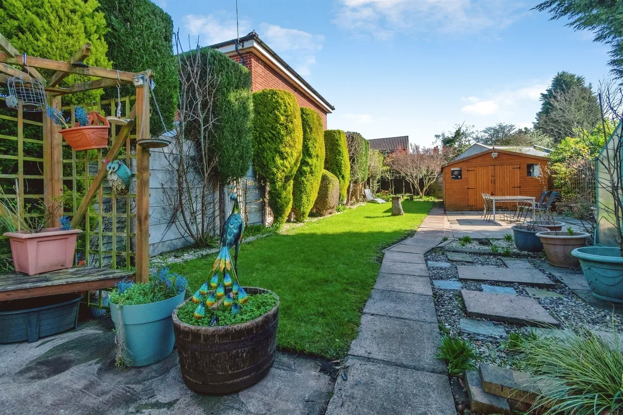Norton East Road, Norton Canes, WS11, photo 13