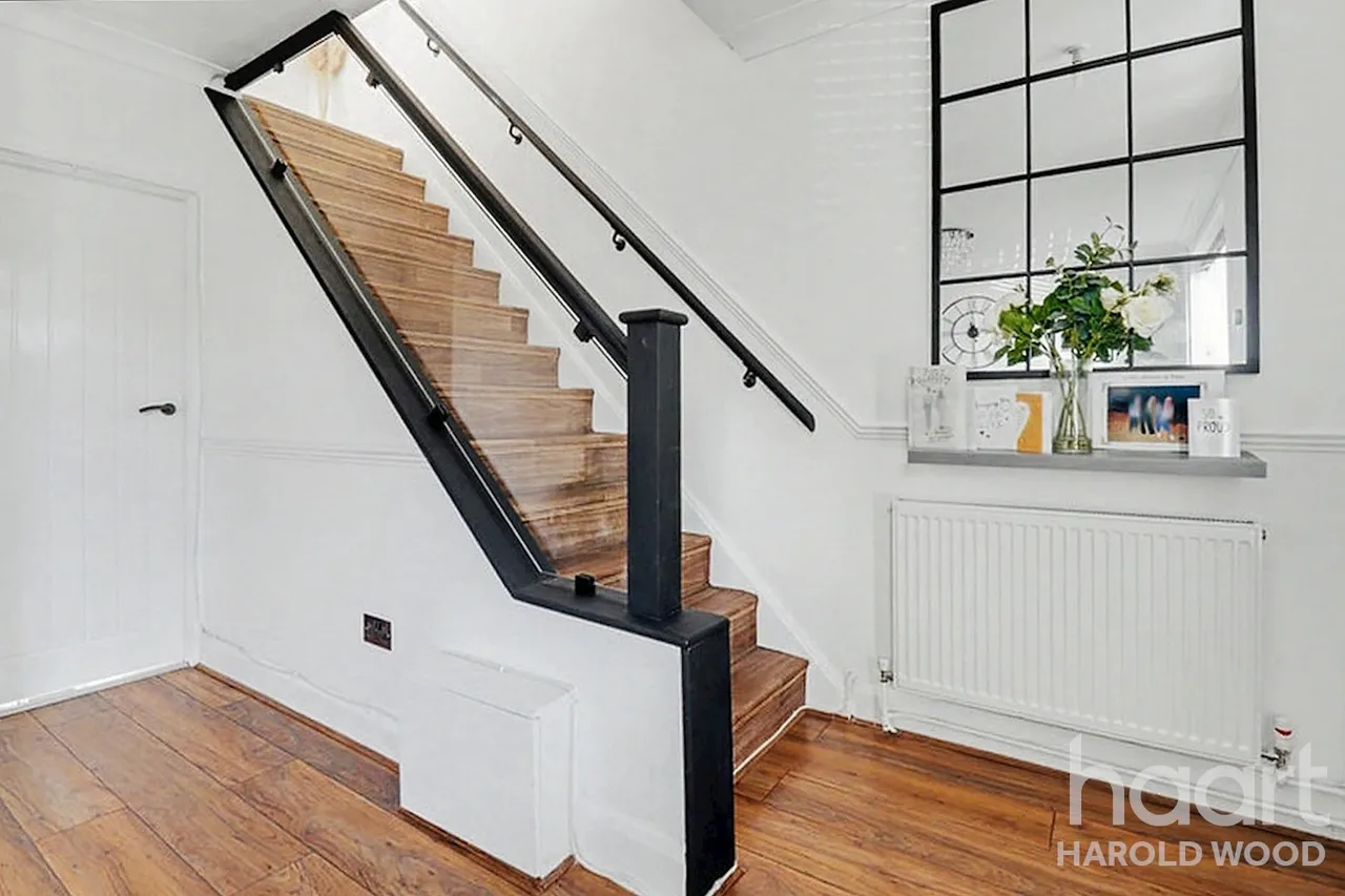 Chippenham Road, Harold Hill, RM3, photo 6