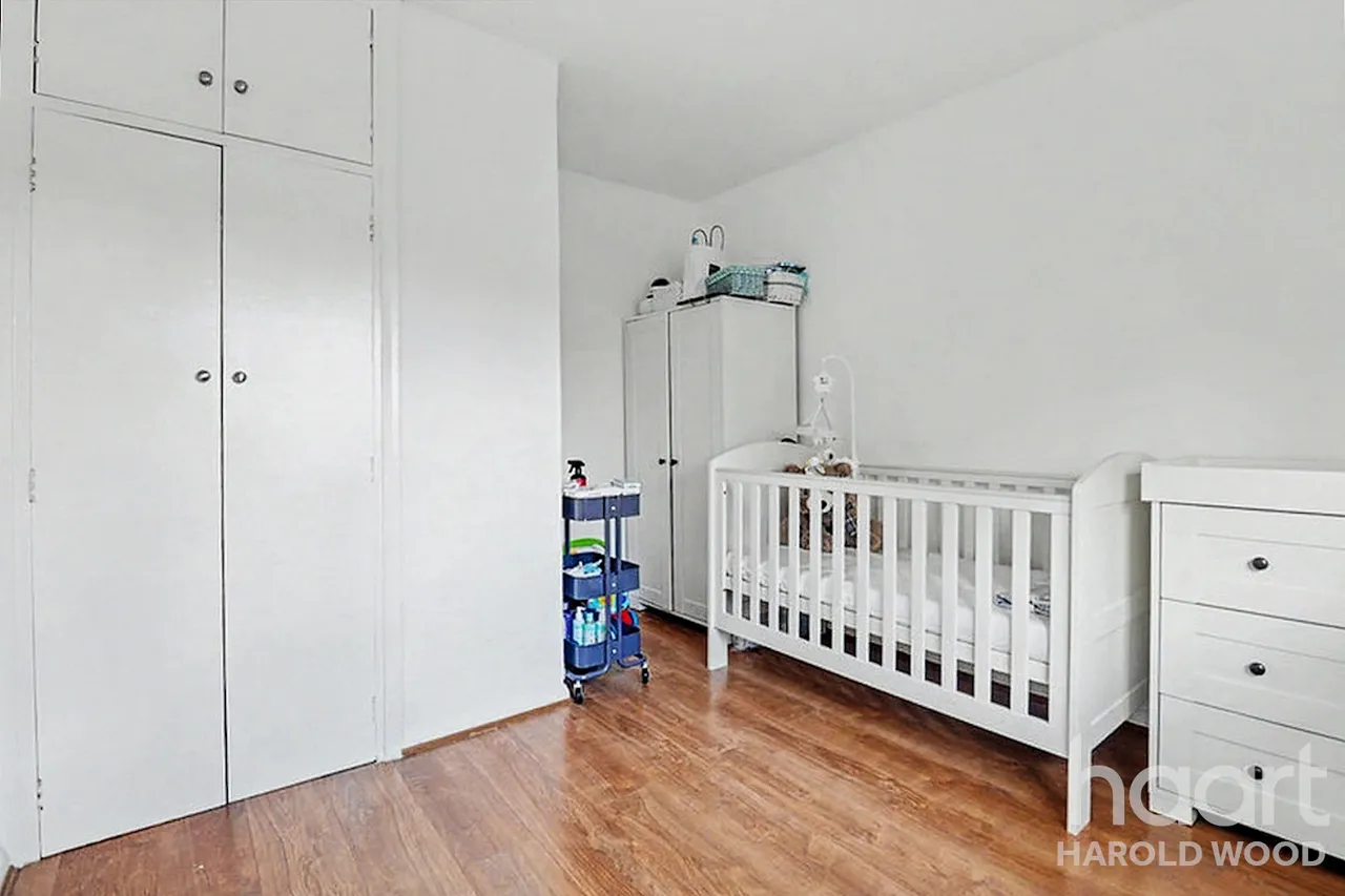 Chippenham Road, Harold Hill, RM3, photo 12