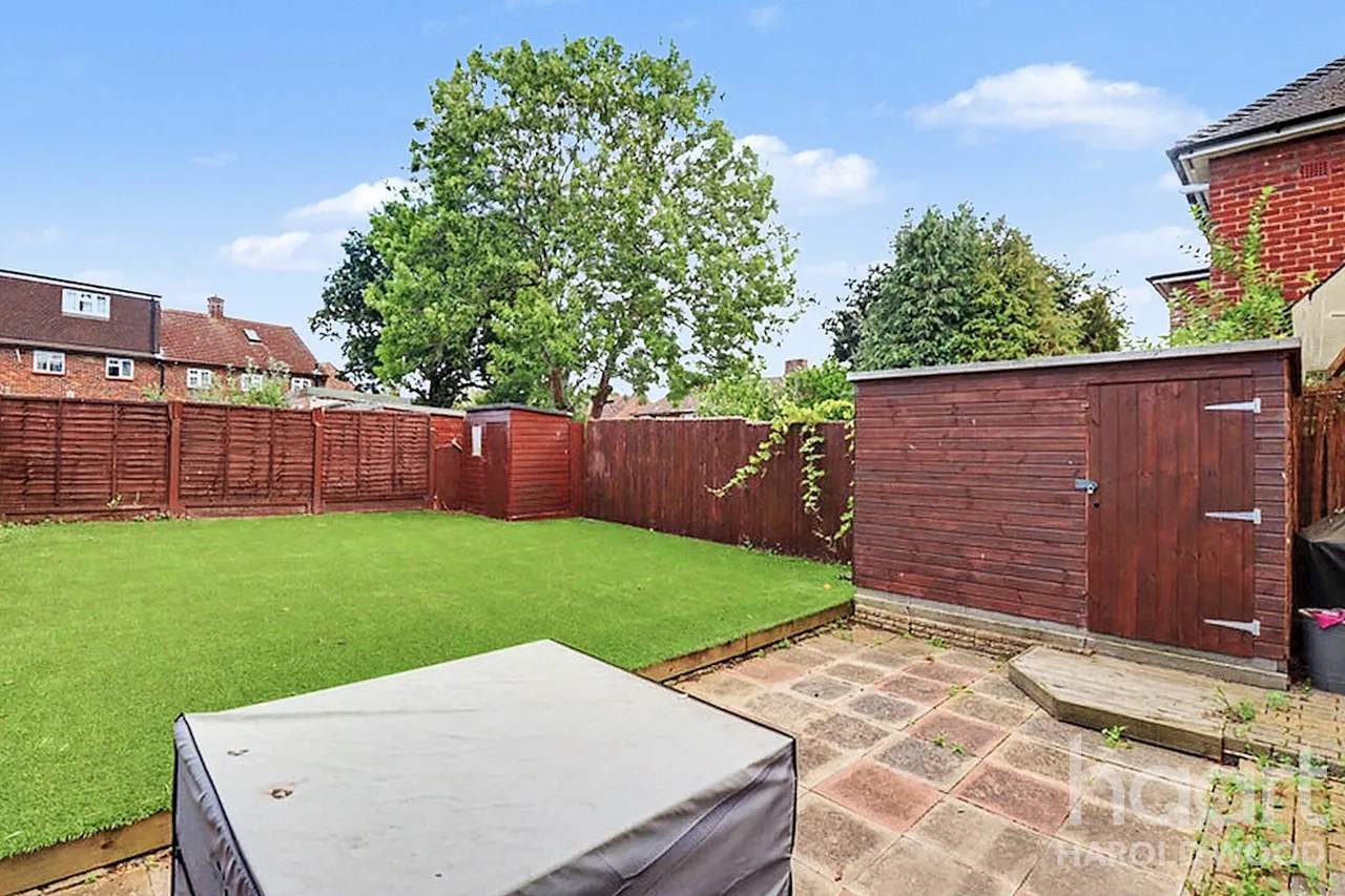 Chippenham Road, Harold Hill, RM3, photo 16
