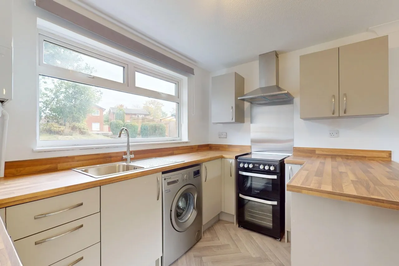 Royal Oak Drive, Royal Oak Drive, Apley TF1 6SS, photo 5