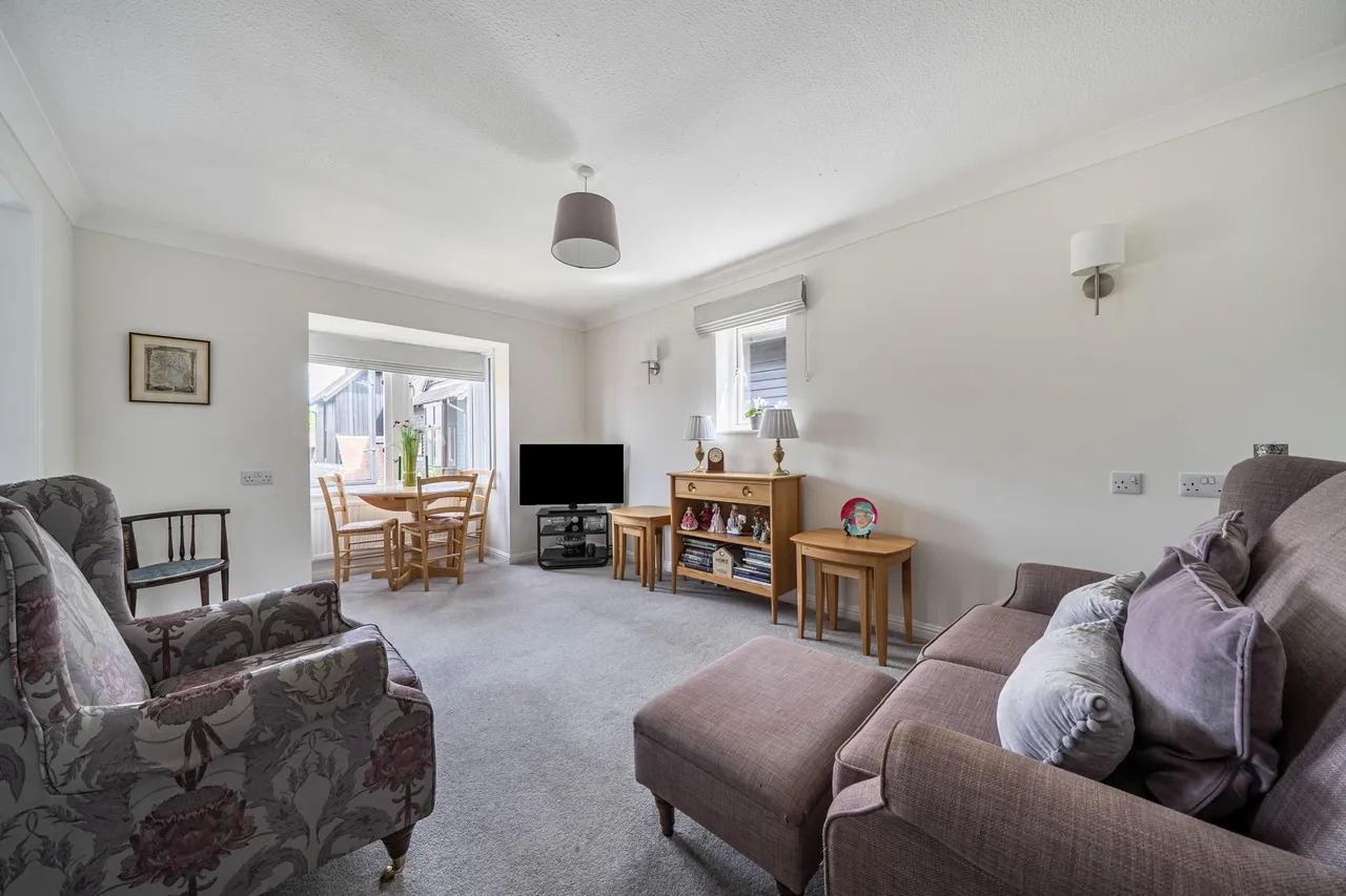 Palace Gate, Odiham, Hook, RG29 1JZ, photo 6