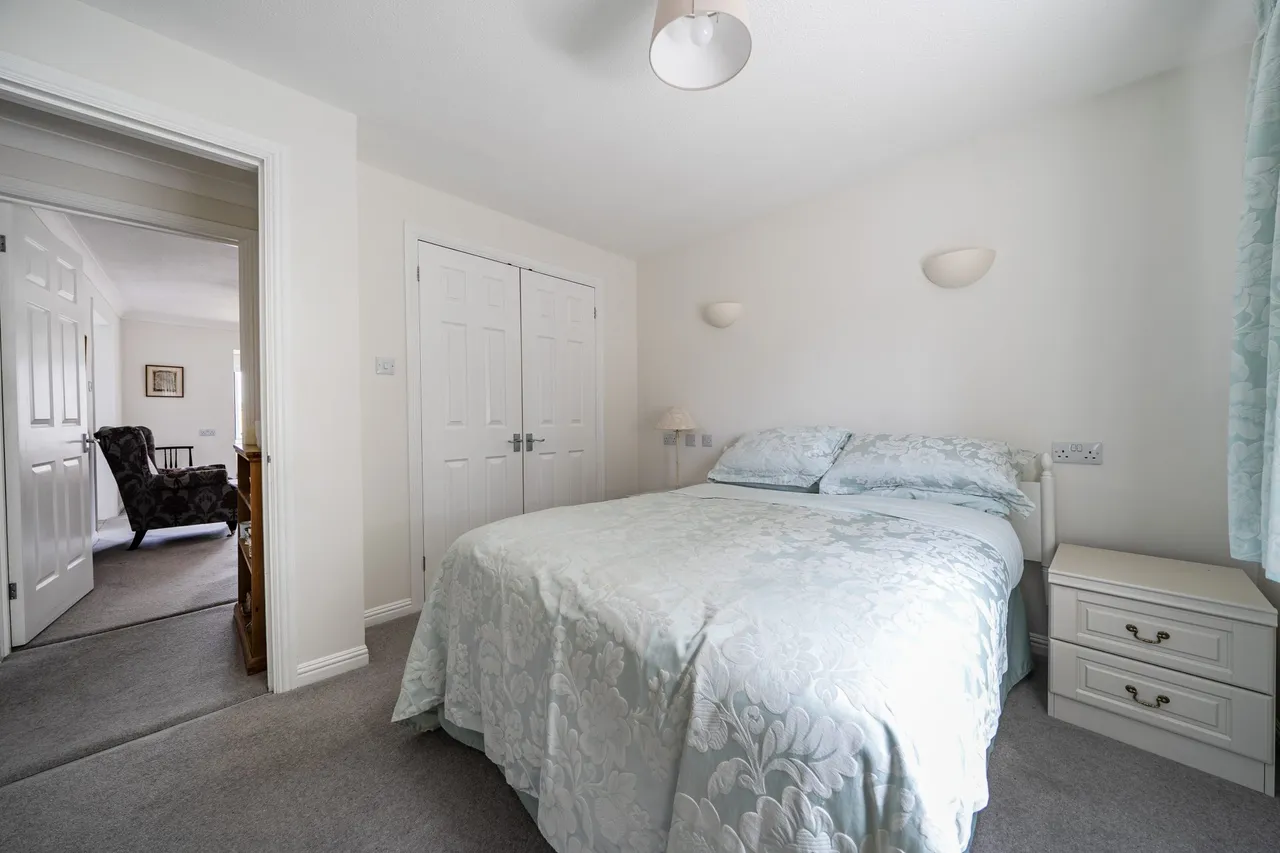 Palace Gate, Odiham, Hook, RG29 1JZ, photo 8