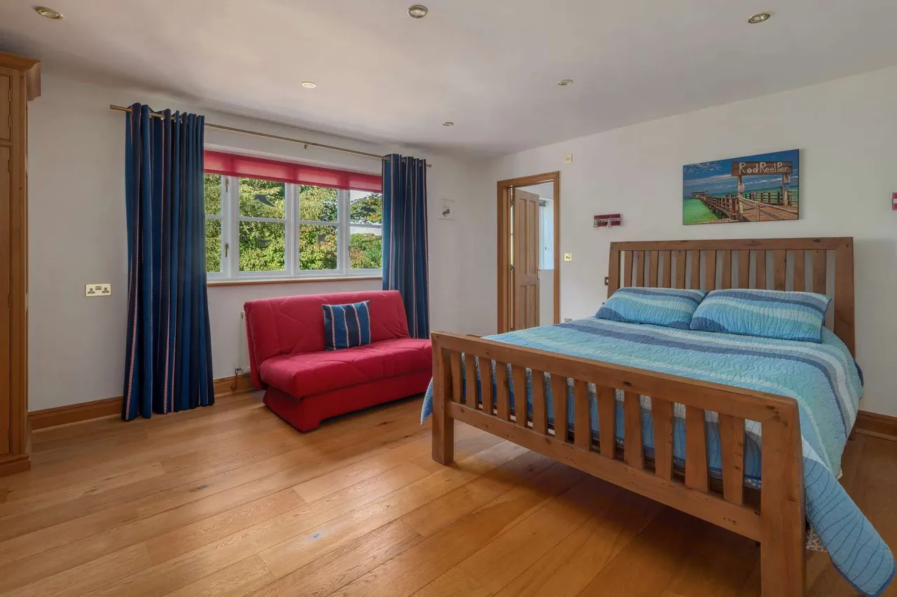 Chelford Road, Prestbury, SK10, photo 17