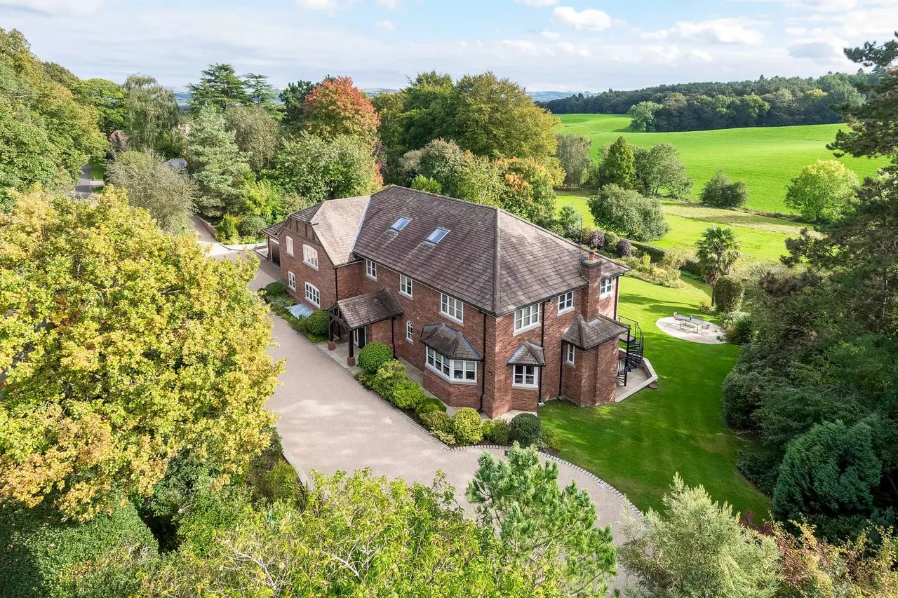 Chelford Road, Prestbury, SK10, photo 2