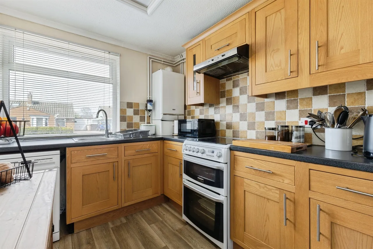 Meadow Way, Norwich, photo 5