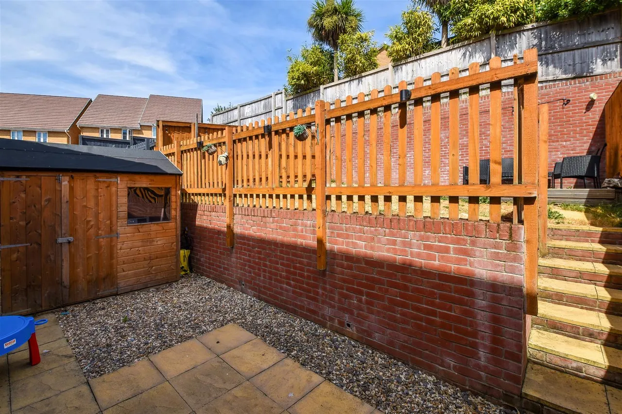 Portland Close, Cullompton, photo 13