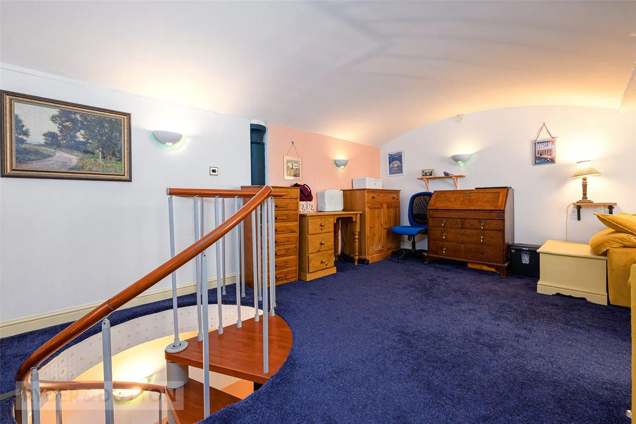 Rishworth Mill Lane, Rishworth, HX6, photo 7