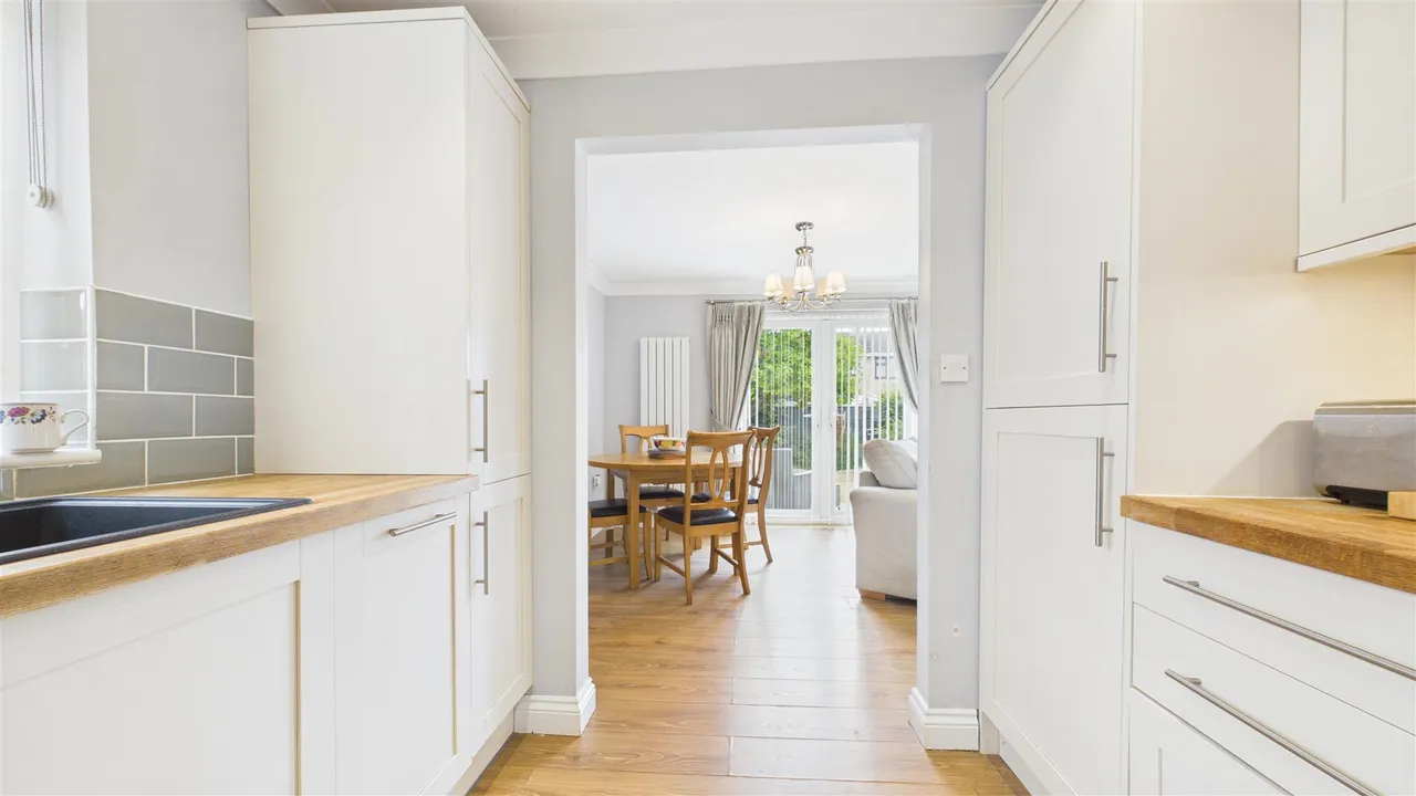 The Grove, Market Deeping, photo 3