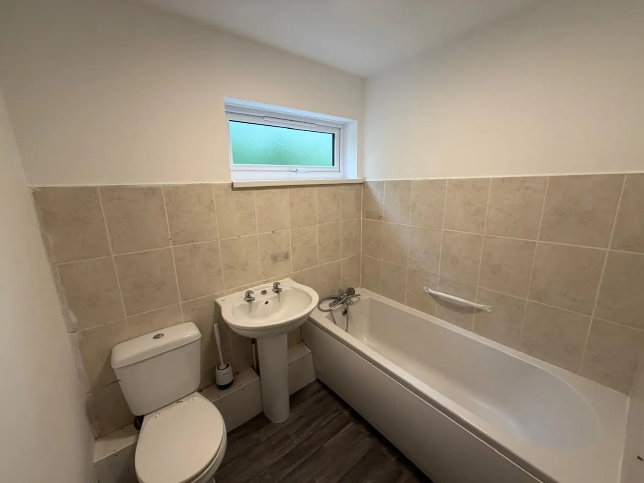 Bishopdale, Brookside, Telford TF3 1SF, photo 10