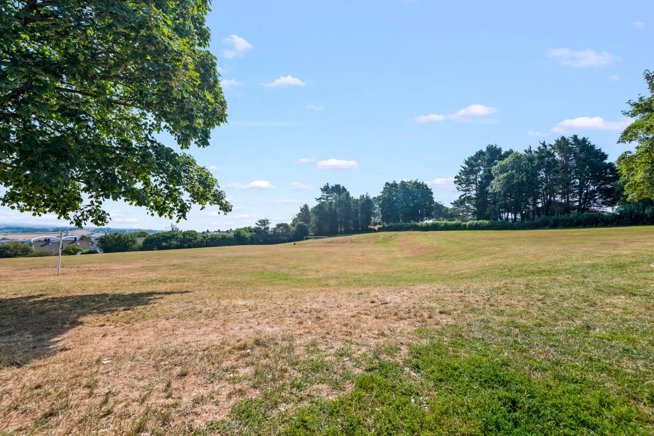 Beatrice Gardens, Saltash, PL12, photo 13