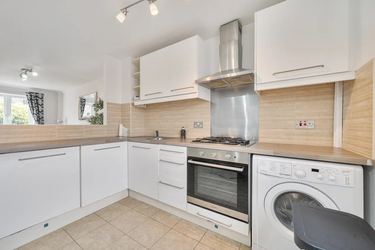 Francis Close, E14, photo 4