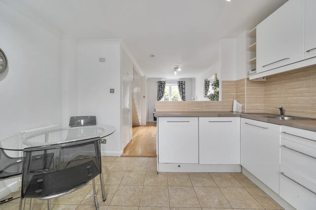 Francis Close, E14, photo 12