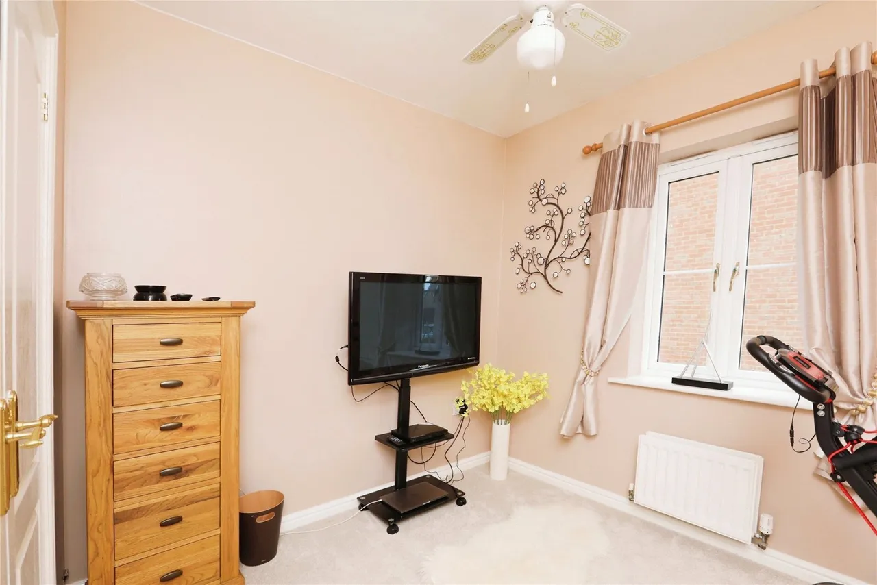 Mallard Crescent, Iwade, Sittingbourne, Kent, ME9, photo 16