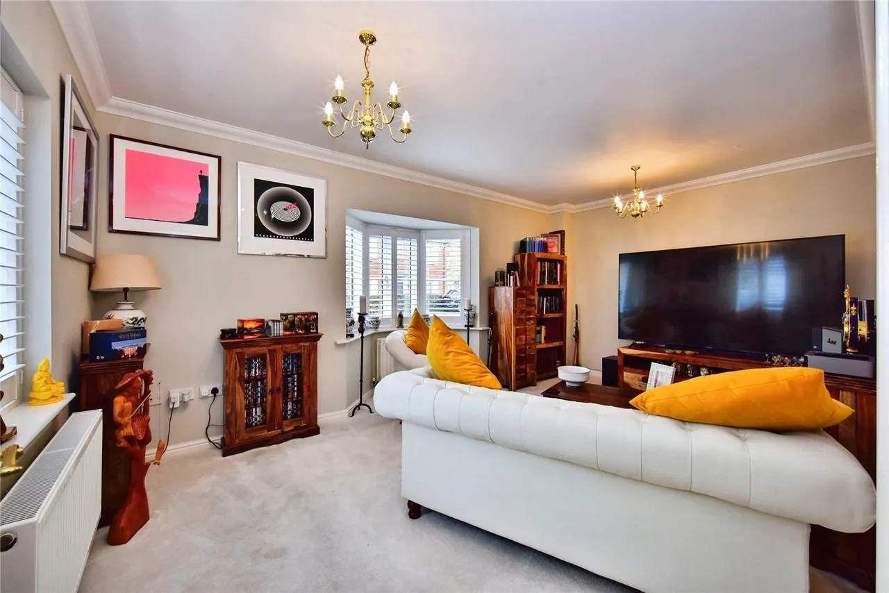 Mallard Crescent, Iwade, Sittingbourne, Kent, ME9, photo 3