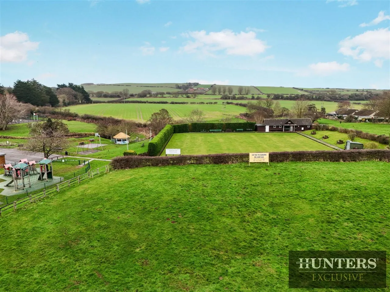 High Street, Burniston, YO13, photo 24