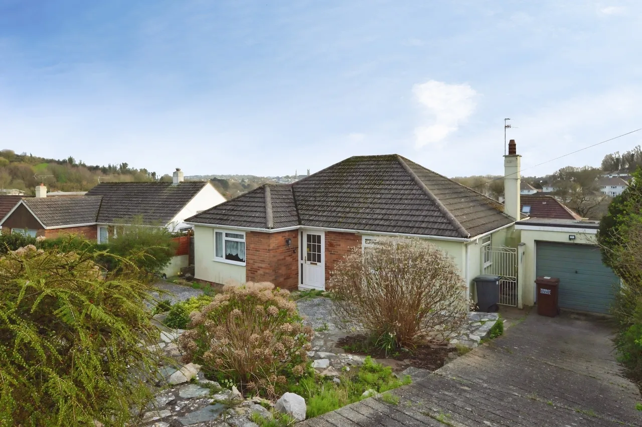 2 bed property for sale — Froude Avenue, Torquay, Devon, TQ2