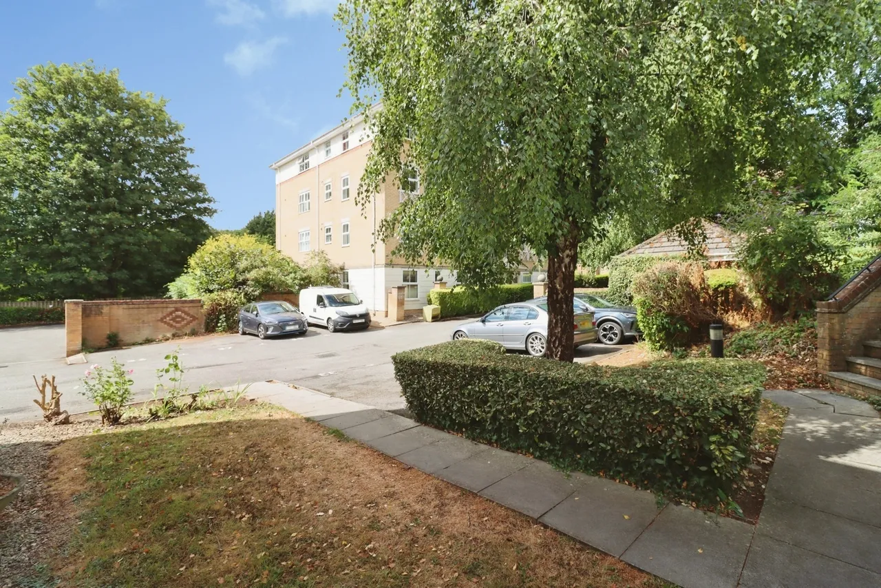 Lake View, Alcove Road, Fishponds, Bristol, BS16, photo 5