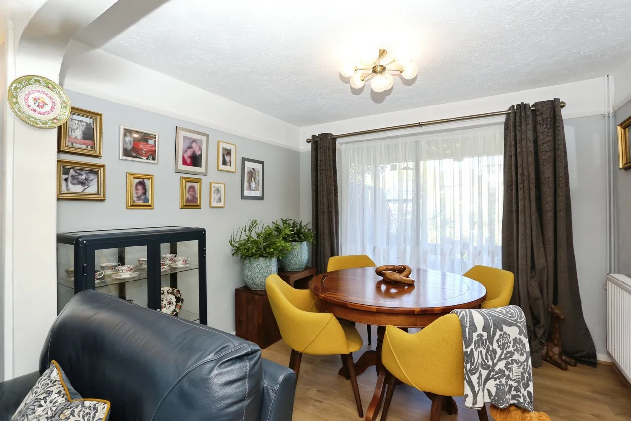 Horsley Drive, Croydon, photo 8