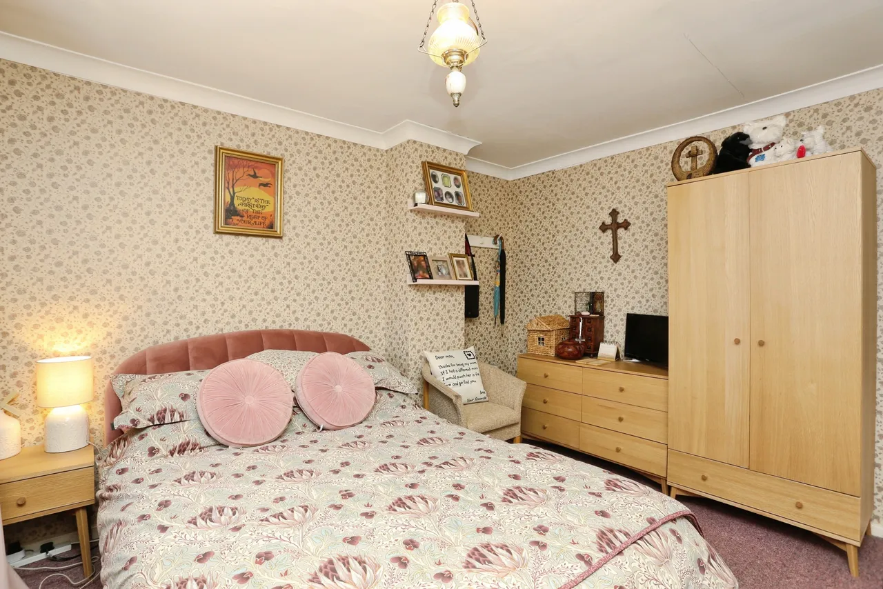 Horsley Drive, Croydon, photo 11
