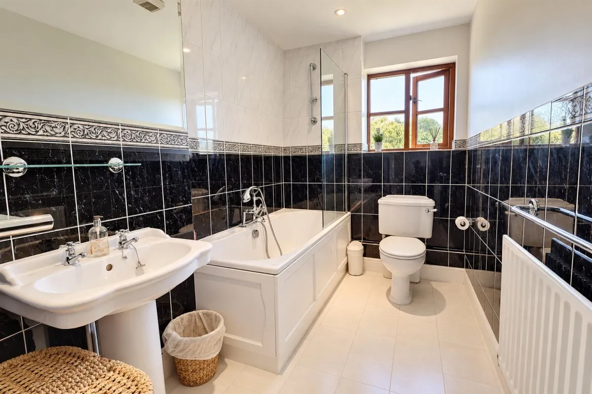 Cheltenham Road East, Churchdown, GL2, photo 13